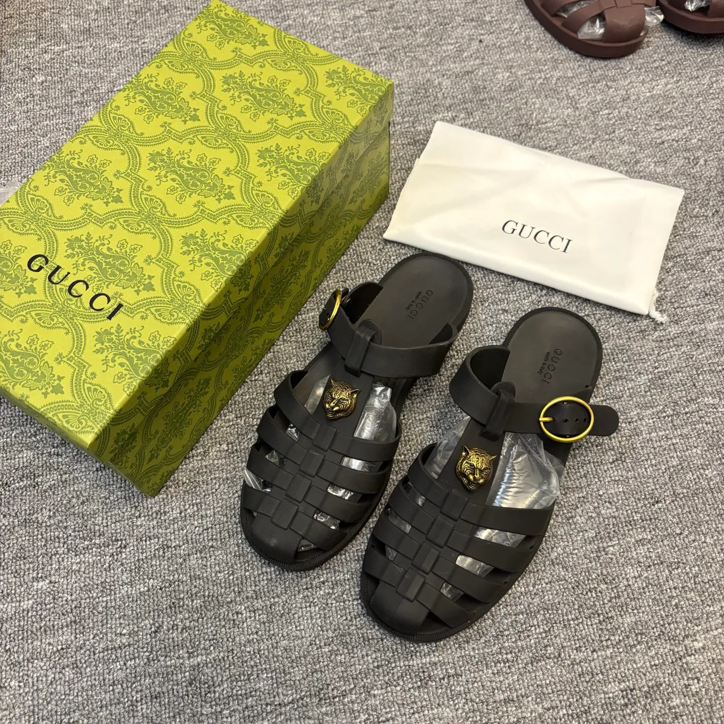 Men's shoes 260💰 [Gucci] Counter quality, top-quality original goods, real photos! Original TPU material, fine workmanship, comfortable; genuine 1:1 replica Size: 38 ~ 46